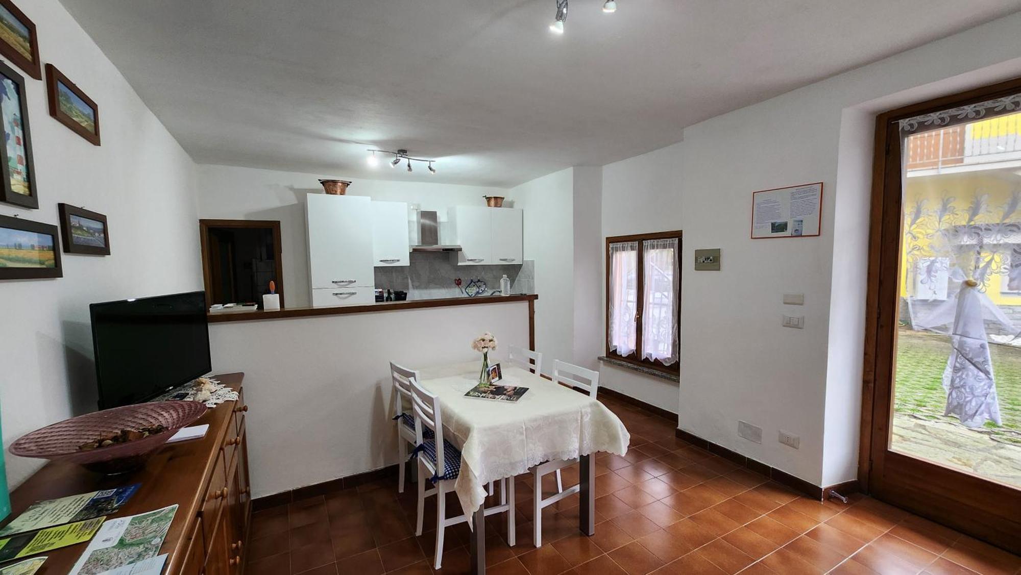 Laura'S Cottage With Lake View, Detached, 5 Kilometers From Varenna Lierna Camera foto