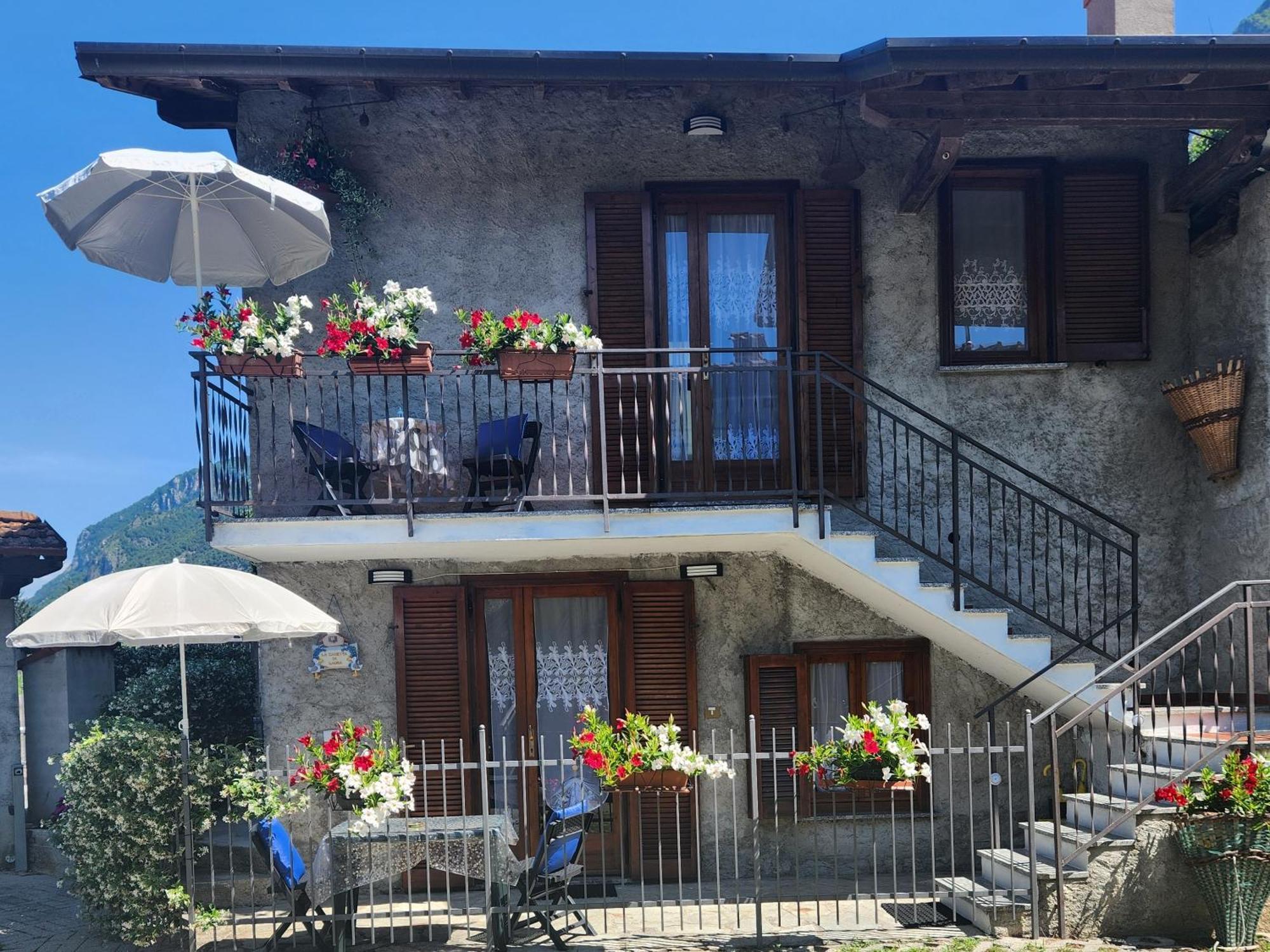 Laura'S Cottage With Lake View, Detached, 5 Kilometers From Varenna Lierna Esterno foto