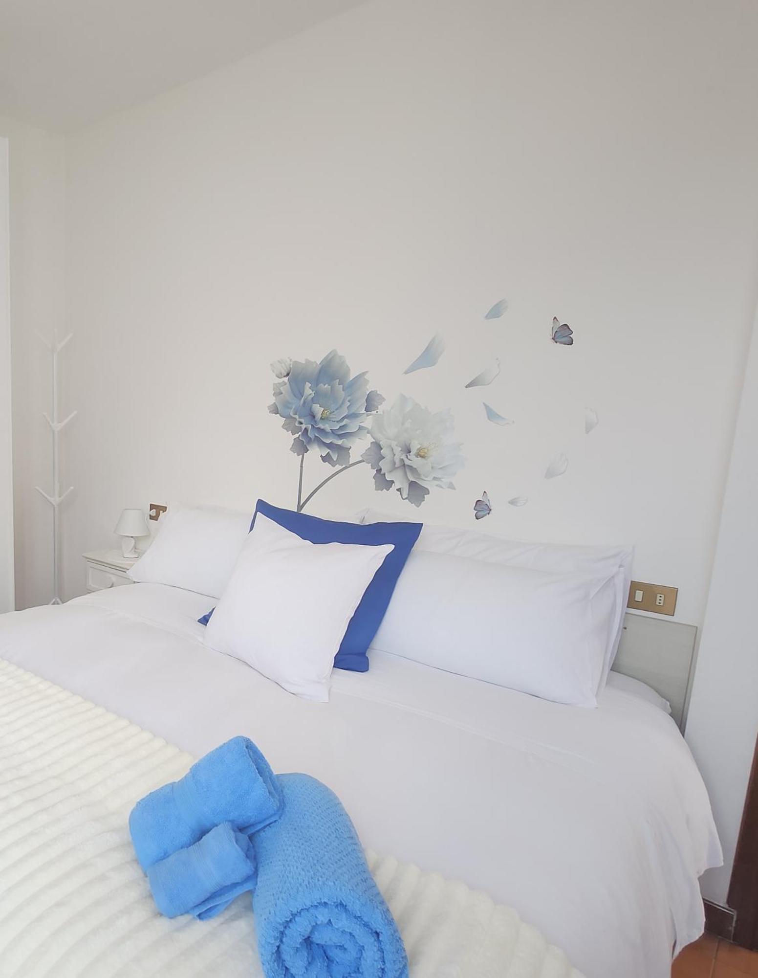 Laura'S Cottage With Lake View, Detached, 5 Kilometers From Varenna Lierna Esterno foto