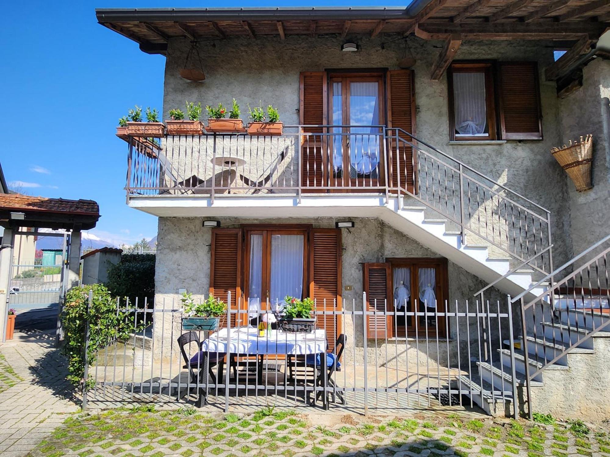 Laura'S Cottage With Lake View, Detached, 5 Kilometers From Varenna Lierna Camera foto